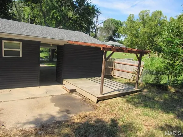 6022 Midway CIR, Belleville, IL 62223
