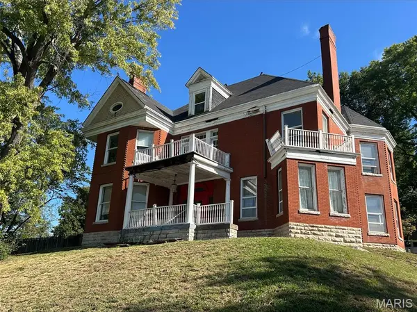 601 N 3rd ST, Louisiana, MO 63353