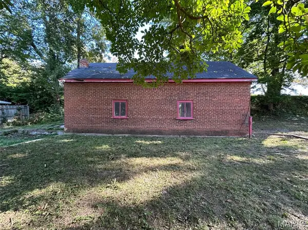 601 N 3rd ST, Louisiana, MO 63353