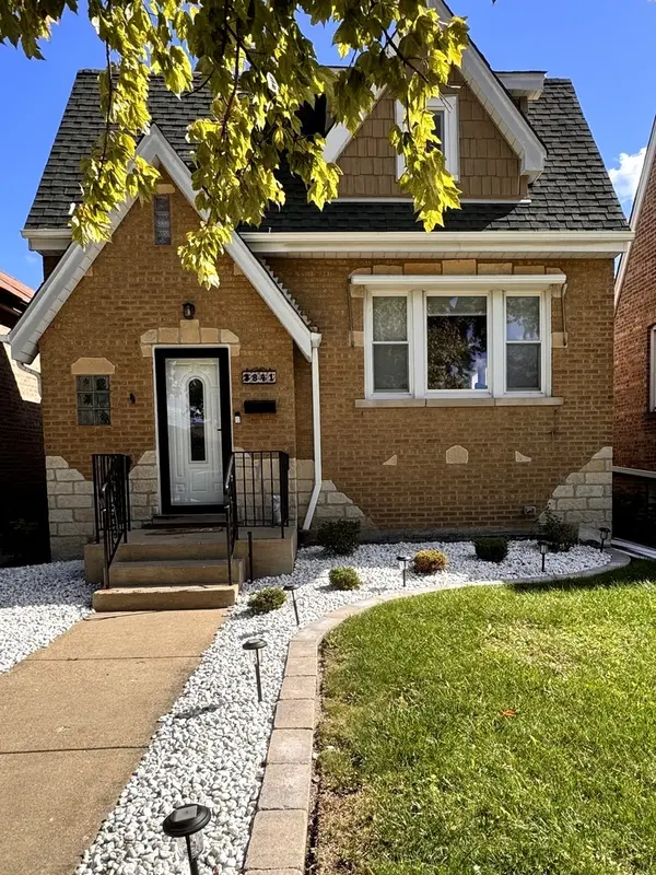 3841 Home AVE, Berwyn, IL 60402