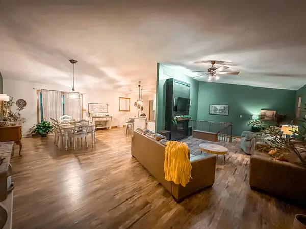 949 County Road 1200E, Toledo, IL 62468