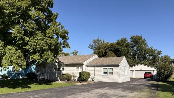 7432 W 109 ST, Worth, IL 60482