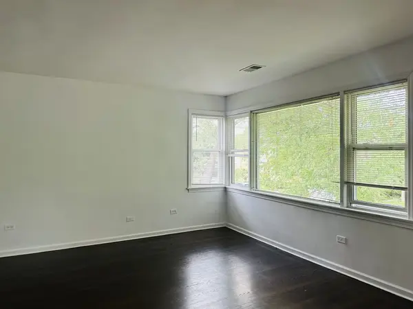 8638 Trumbull AVE #2, Skokie, IL 60076