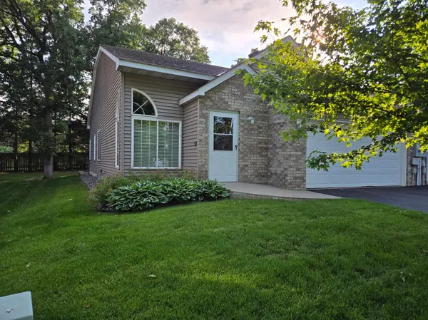 19136 Concord CT NW, Elk River, MN 55330