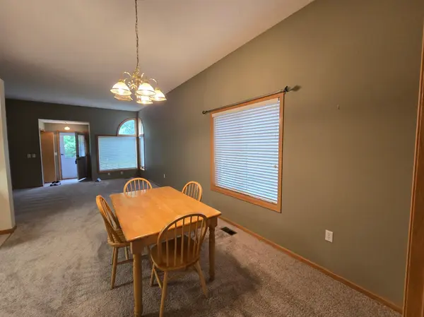 19136 Concord CT NW, Elk River, MN 55330