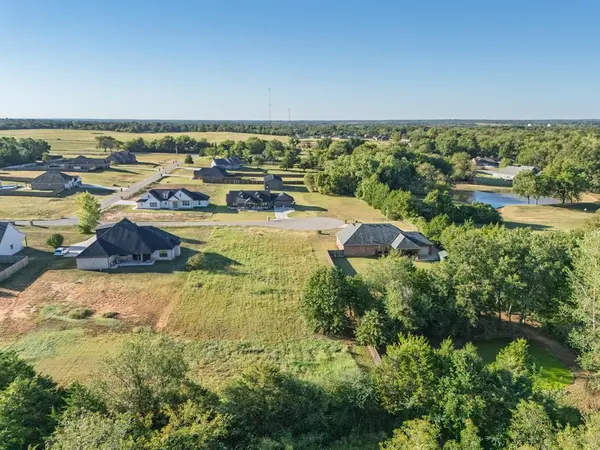 54 Kristin RD, Shawnee, OK 74804
