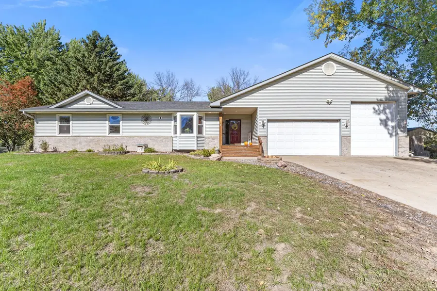 61 212th LN NW, Cedar, MN 55011