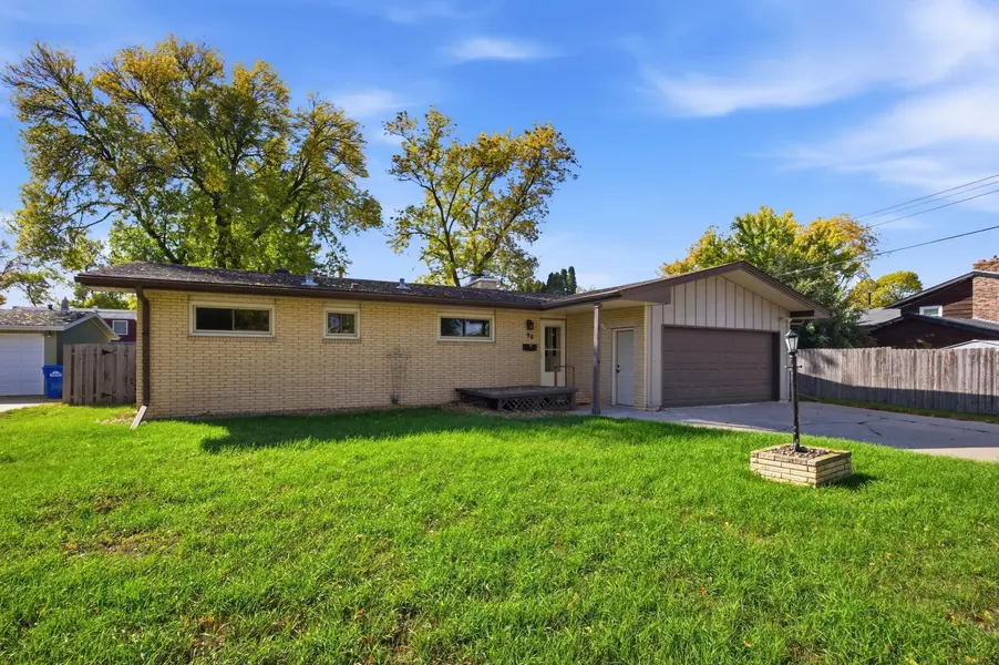 90 Cedar AVE N, Fargo, ND 58102