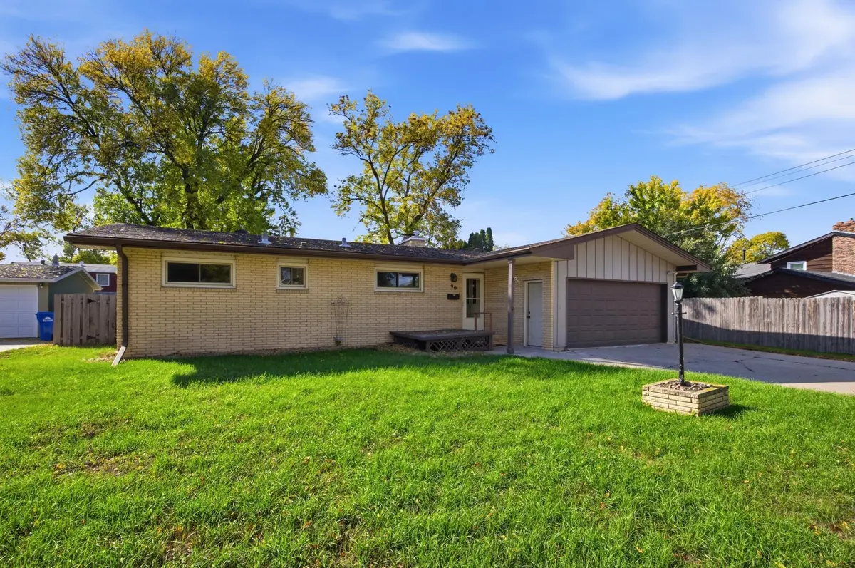 90 Cedar AVE N, Fargo, ND 58102