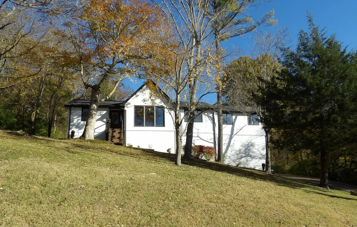 8369 Merrymount Dr, Nashville, TN 37221