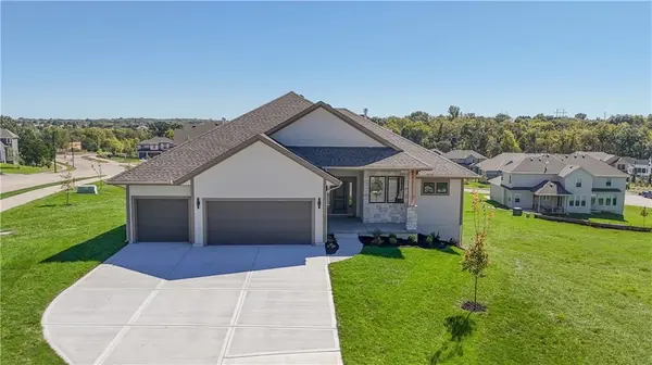 23903 Clear Creek Pkwy, Shawnee, KS 66226