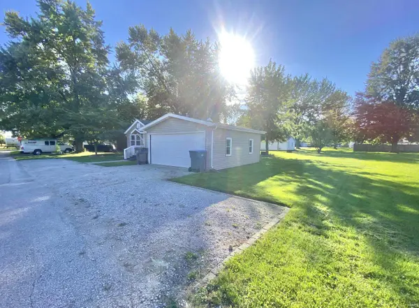 752 S Hastings ST, Nappanee, IN 46550