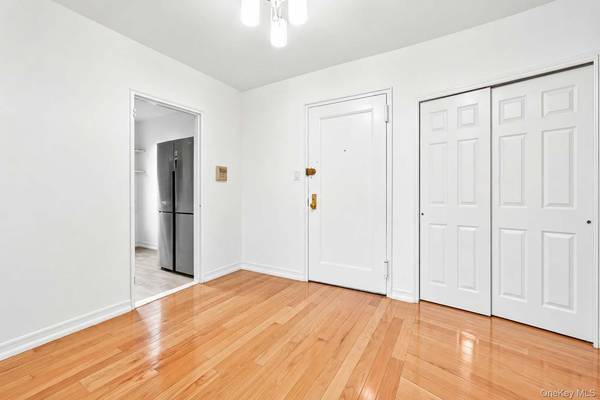 140-08 28th RD #5F, Flushing, NY 11354