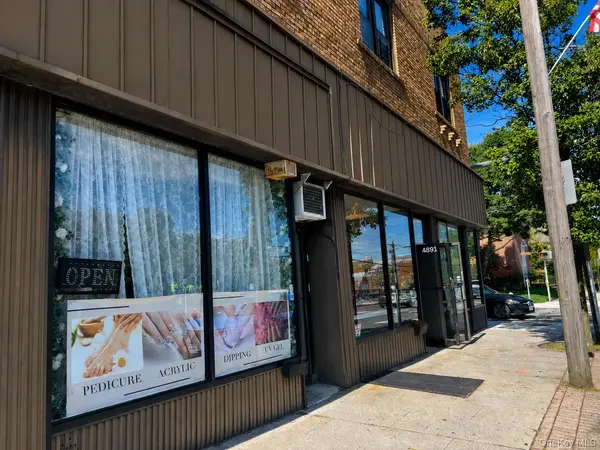 487-491 Willis AVE #489, Williston Park, NY 11596