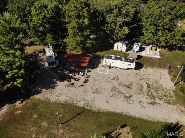 8354 Conservation RD, Alma, IL 62807