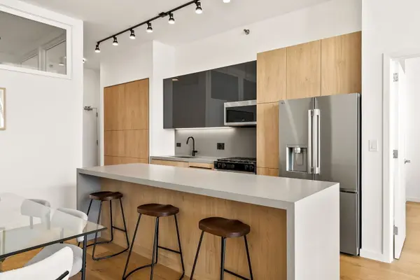 321 S Sangamon ST #908, Chicago, IL 60607