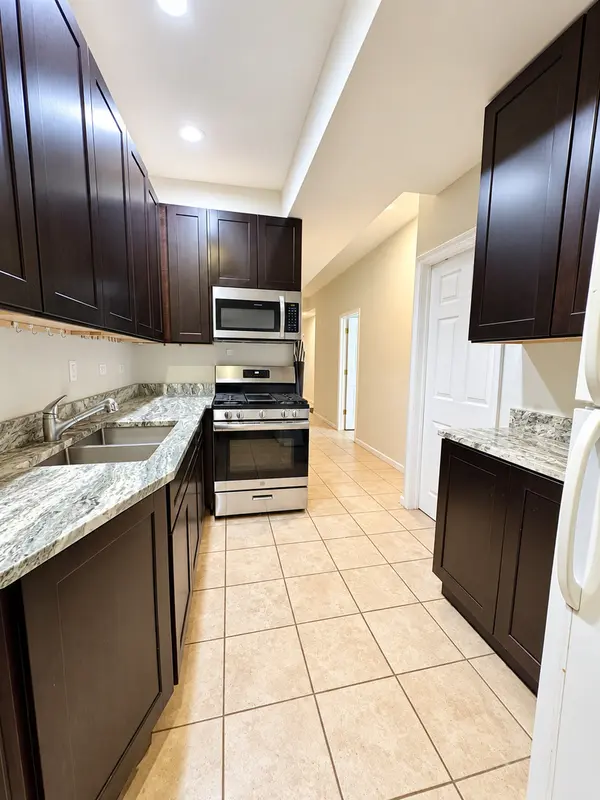 5134 S Ingleside AVE #B, Chicago, IL 60615