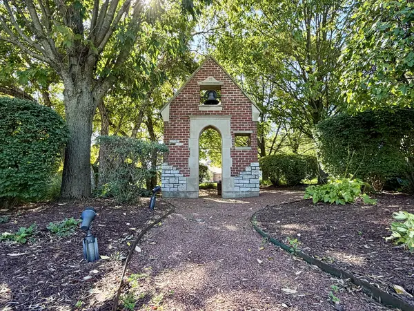 9243 Cloister CT, Frankfort, IL 60423