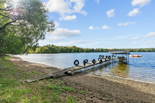 8274 Hidden Bay TRL N, Lake Elmo, MN 55042
