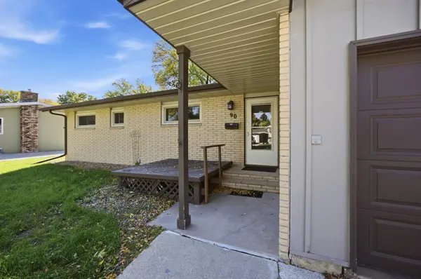 90 Cedar AVE N, Fargo, ND 58102