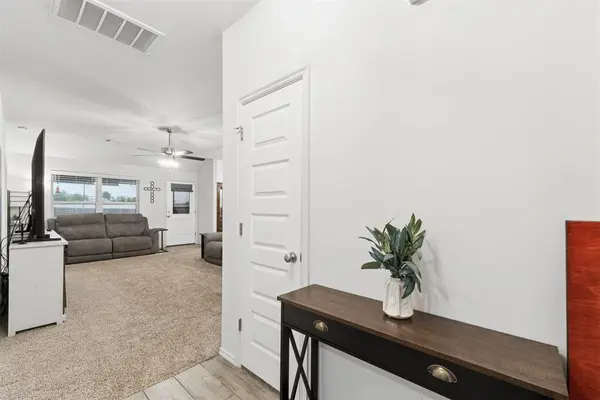 1934 Eli AVE, Tuttle, OK 73089