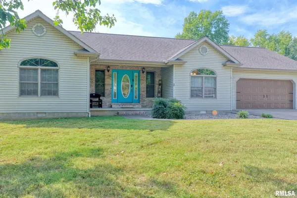 35 DOUGLAS DR, Herrin, IL 62948