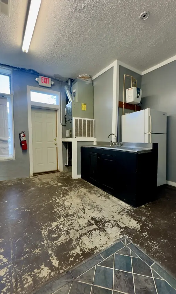 302 E Main St, Decherd, TN 37324