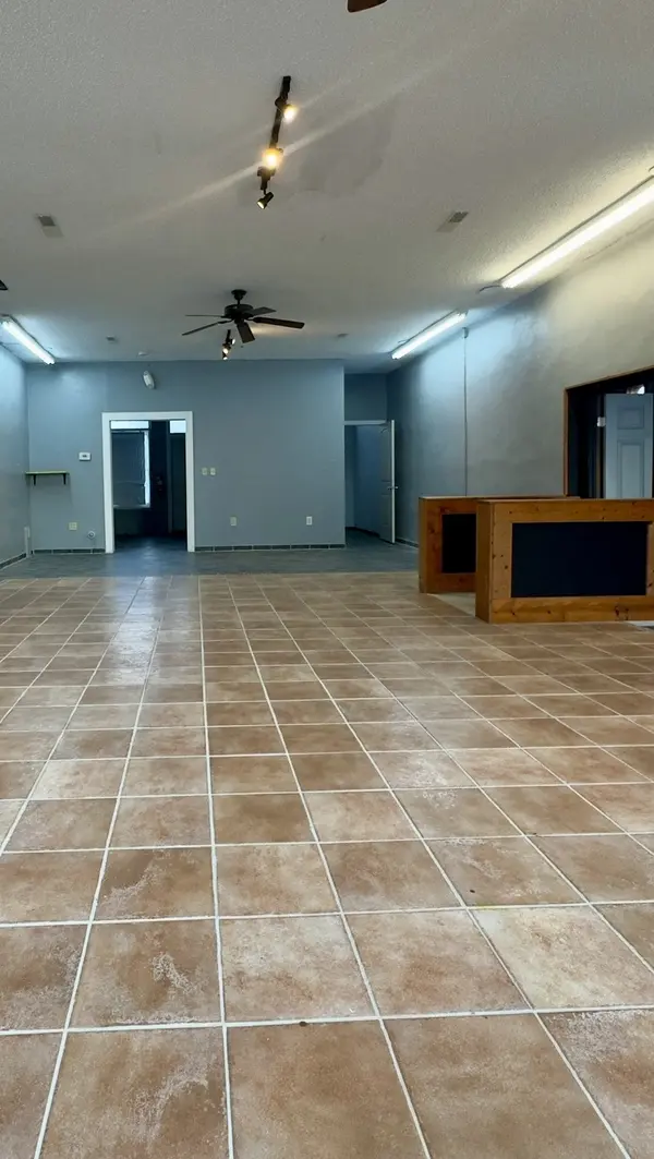 302 E Main St, Decherd, TN 37324