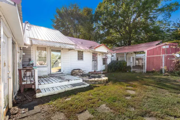 919 N Limestone ST, Gaffney, SC 29340-2502