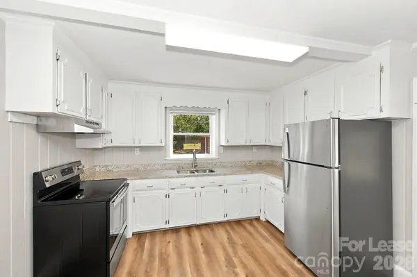 3814 Sheffield DR, Charlotte, NC 28205