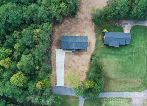 2063 Vance ST, Newton, NC 28658