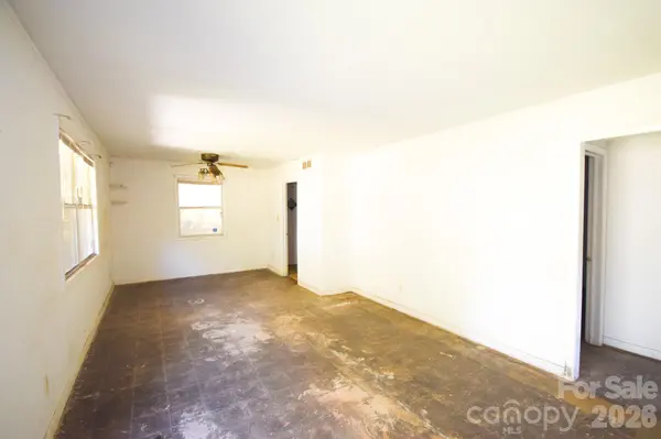 2715 Southwest BLVD, Charlotte, NC 28216