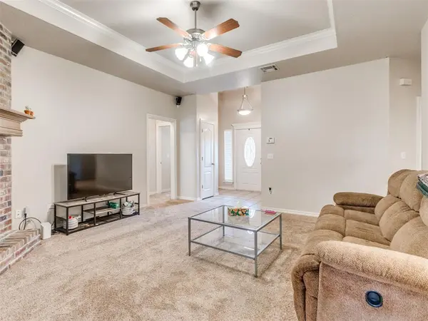 4617 Stag Horn DR, Yukon, OK 73099