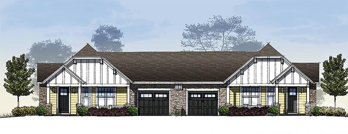 13 Bellflower LN, Laurel Park, NC 28739