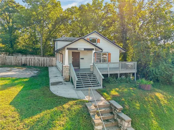 4927 Woodland AVE, Kansas City, MO 64110