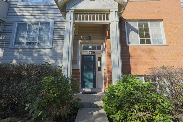 736 Hanbury DR, Des Plaines, IL 60016