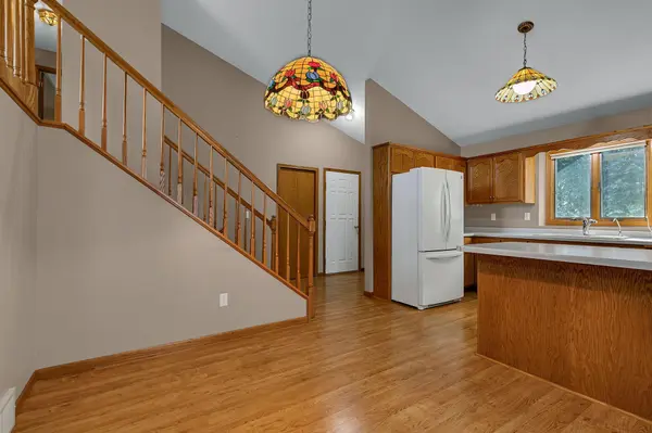 27 Pine Tree CT, Sartell, MN 56377