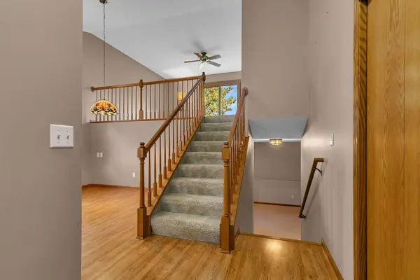 27 Pine Tree CT, Sartell, MN 56377