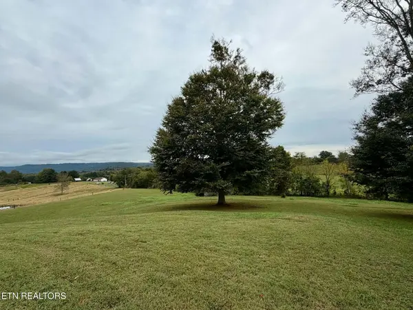 2799 Doran Rd, Sparta, TN 38583