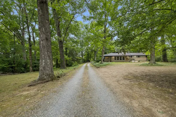 5572 Highway 76 #E, Springfield, TN 37172