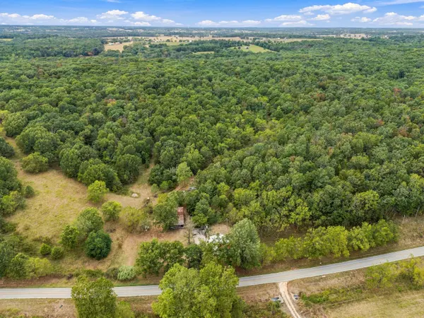 2887 State Highway Vv, Verona, MO 65769