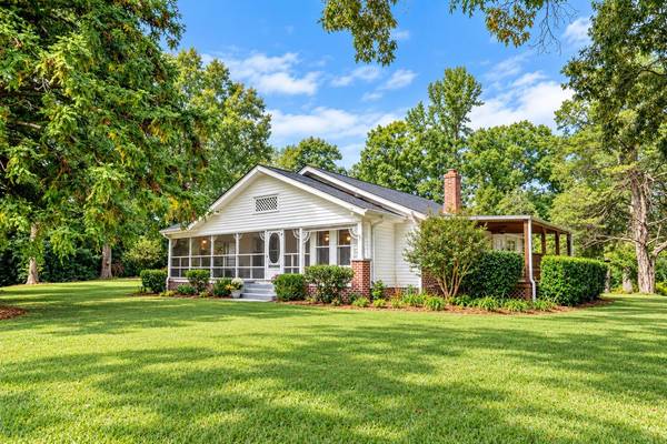 675 Old Mill RD, Campobello, SC 29322