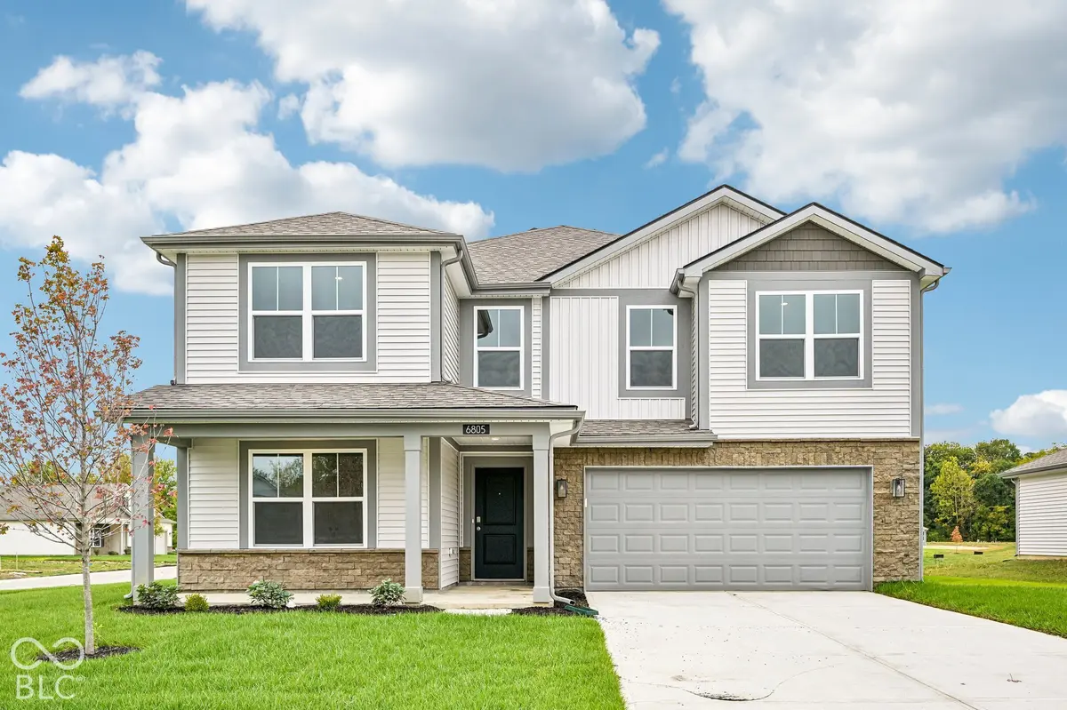 6805 Levant LN, Indianapolis, IN 46221