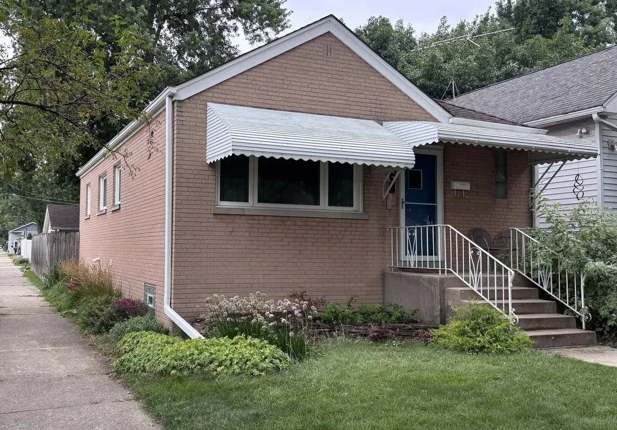 3848 Raymond AVE, Brookfield, IL 60513