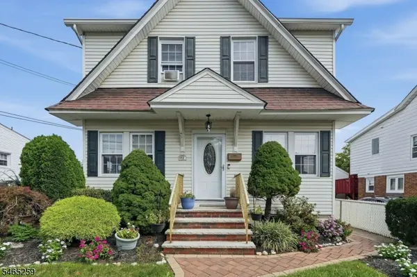 112 Jefferson Pl, Totowa Boro, NJ 07512