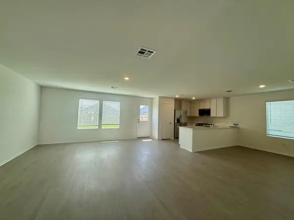 128 Ghost Stories Way, Hutto, TX 78634