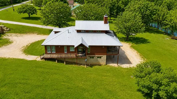 398 Redbird LN, Kingsbury, TX 78638