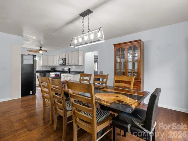 101 Catherine DR, Columbus, NC 28722