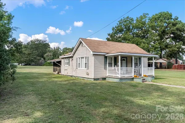 1313 Carolina AVE, Roanoke Rapids, NC 27870