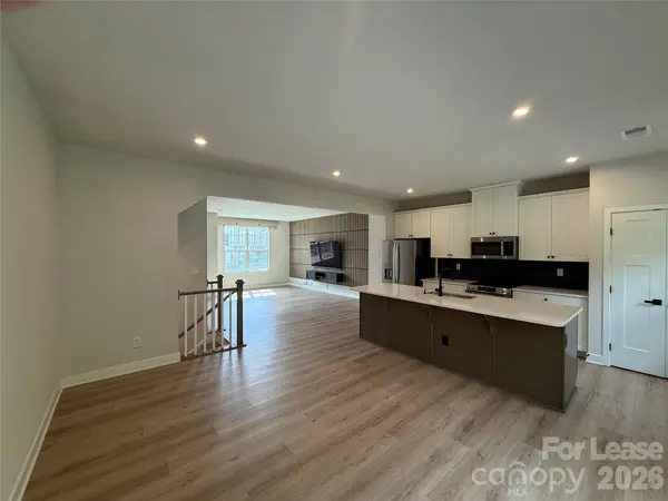 406 Serenity CIR, Cramerton, NC 28032